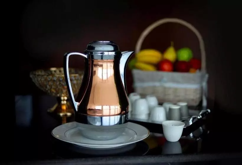 Golden Crown Hotel Alseeb Muscat