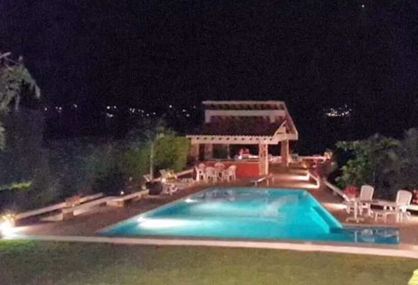 Hermosa Villa En Teques