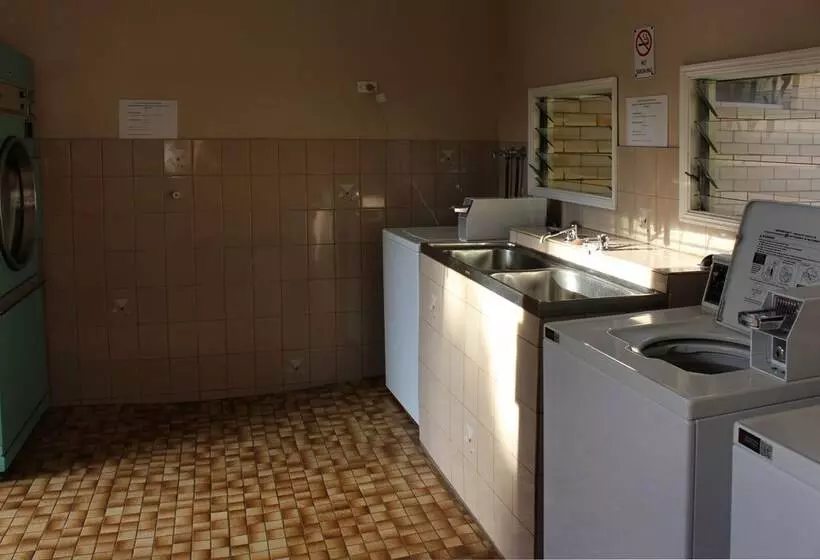 Hostelli Huntsville Caravan Park