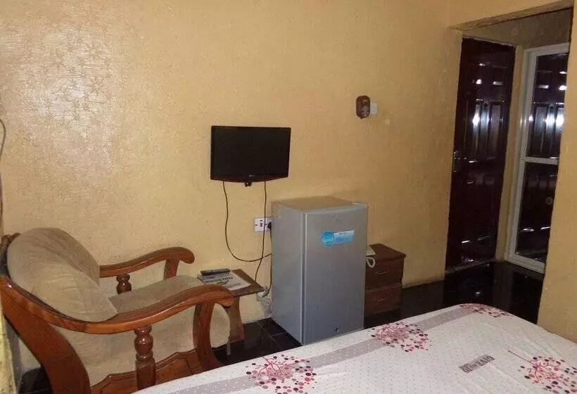 هتل Abi K Suites And Inn