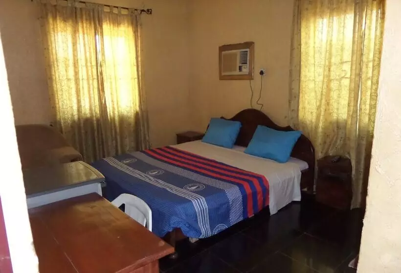 هتل Abi K Suites And Inn