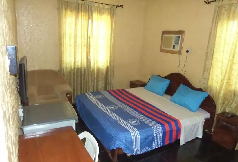 هتل Abi K Suites And Inn