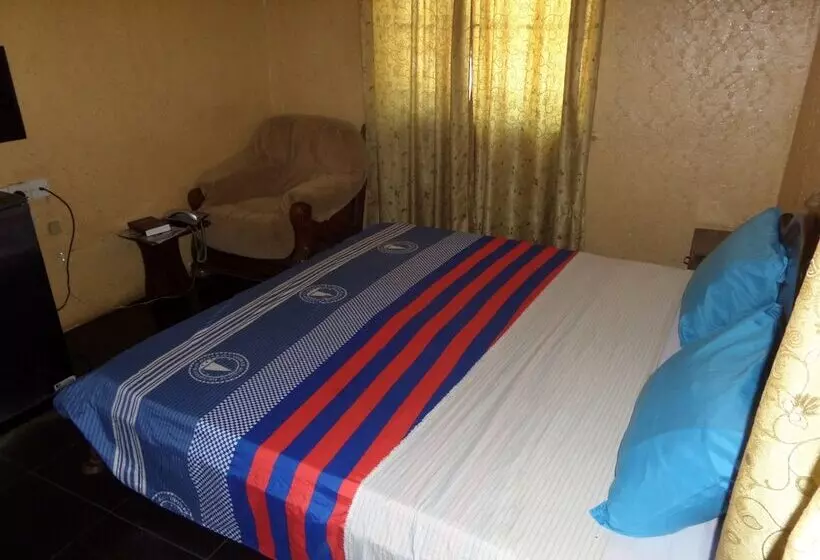 هتل Abi K Suites And Inn