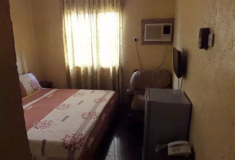 هتل Abi K Suites And Inn