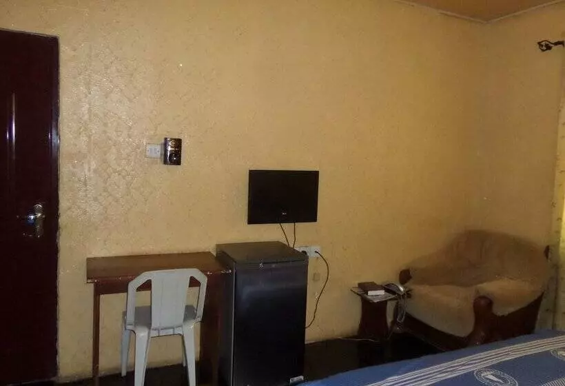 هتل Abi K Suites And Inn