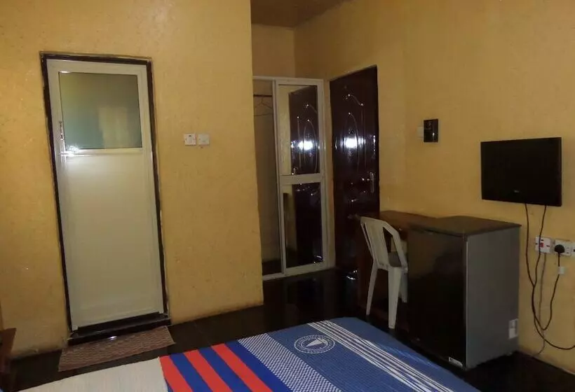 هتل Abi K Suites And Inn