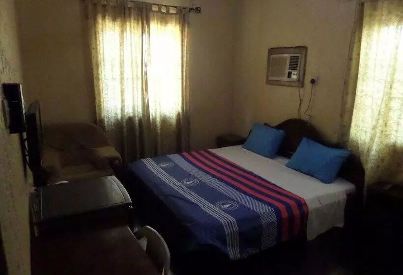 هتل Abi K Suites And Inn