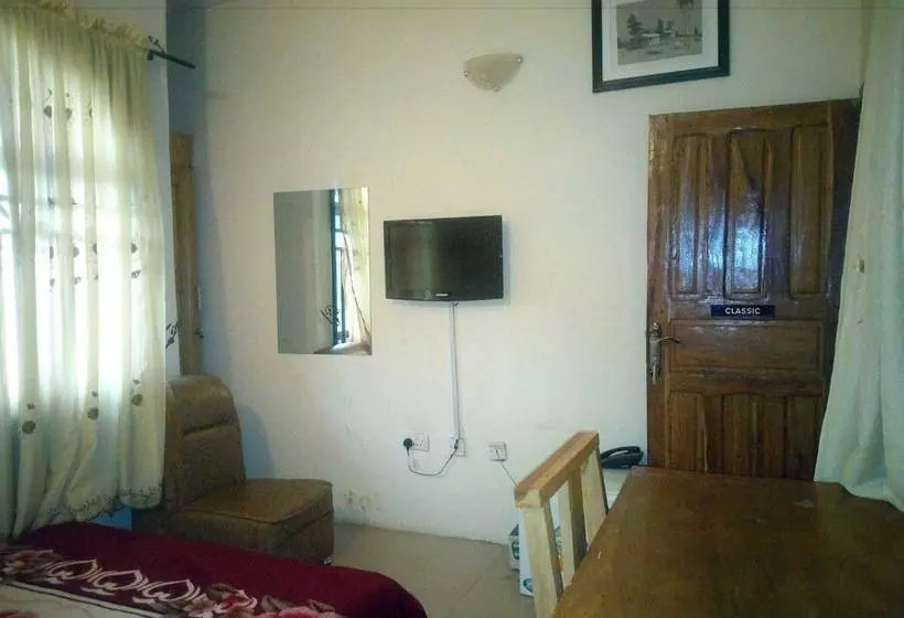 هتل Blue Banana Resorts