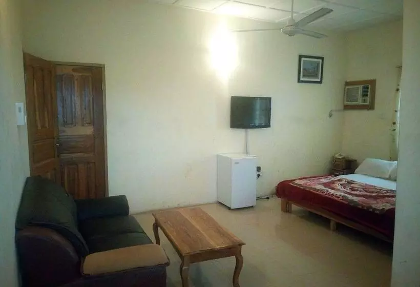 هتل Blue Banana Resorts