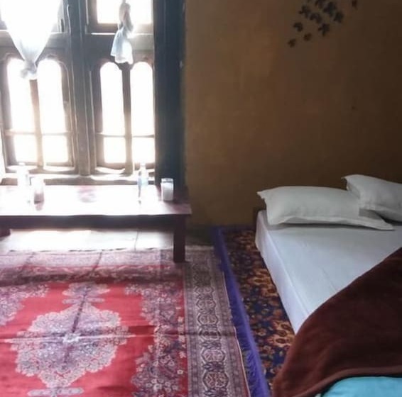 هتل Dawa Penjor Heritage Farmstay   Hostel