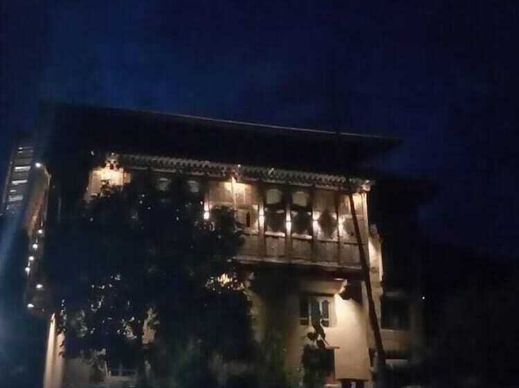 هتل Dawa Penjor Heritage Farmstay   Hostel