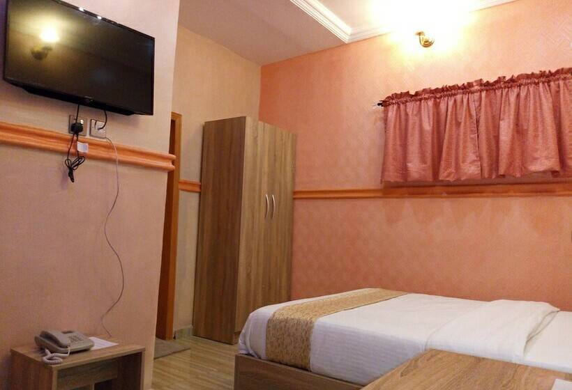 هتل Euro Lounge And Suites