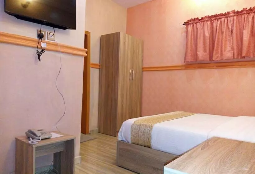 هتل Euro Lounge And Suites