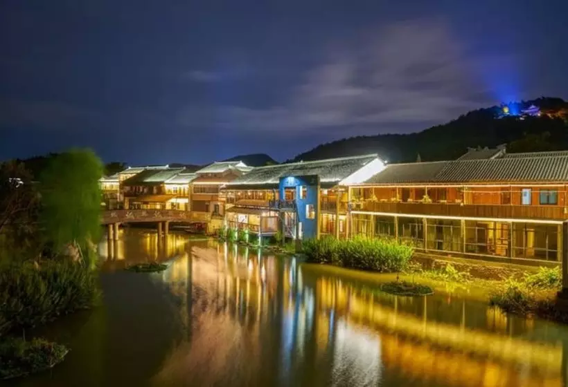 ホテル Floral  Deqing Qinzizaiju