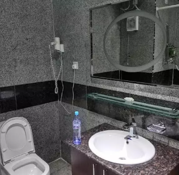 هتل Room In Bb   Immaculate Royal International