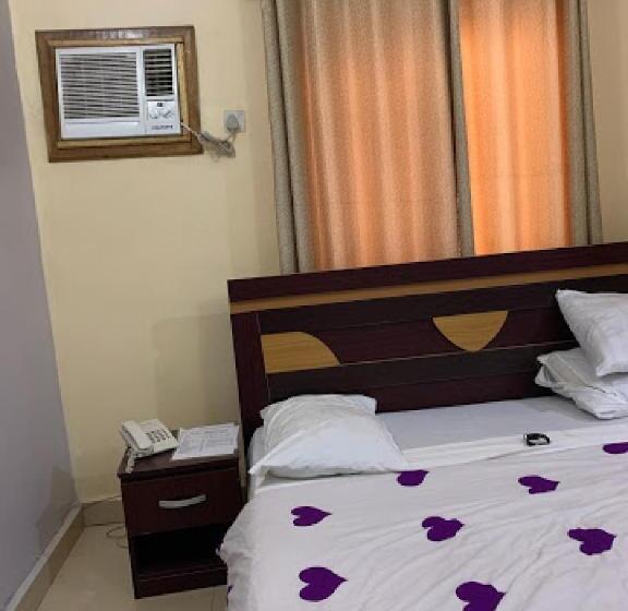 هتل Room In Bb   Immaculate Royal International