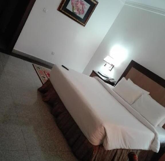هتل Room In Bb   Immaculate Royal International