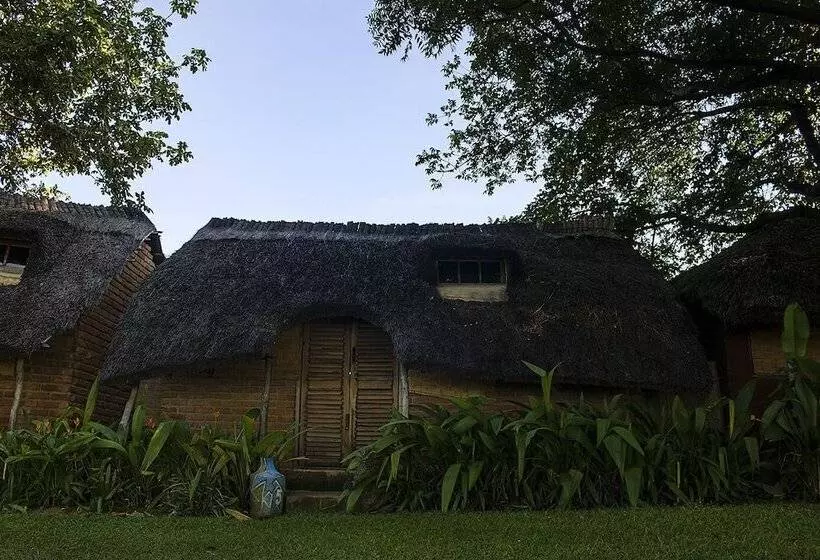 هتل Mgoza Lodge