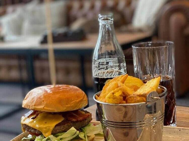 בית מלון כפרי Mountain Lodge