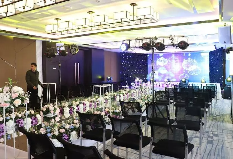 Mr.d Hotel Linyi