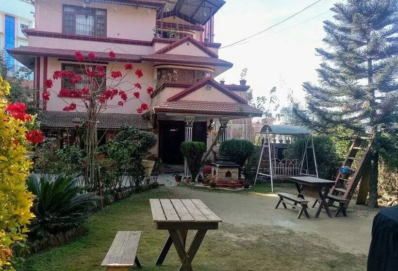 هتل Oyo 228 Dhulikhel Eco Resort
