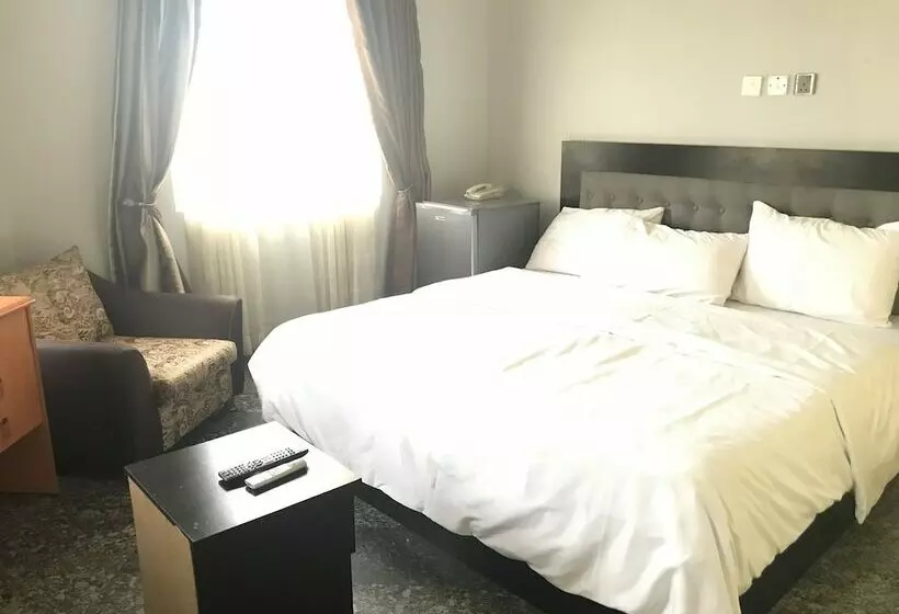 هتل Pentagon Luxury Suites Enugu