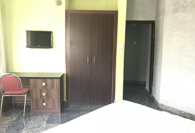 هتل Pentagon Luxury Suites Enugu