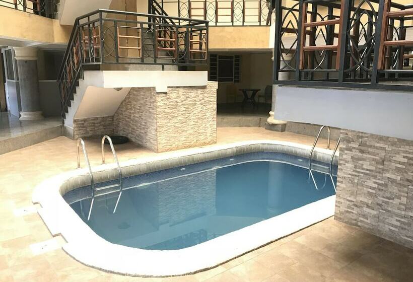 هتل Pentagon Luxury Suites Enugu