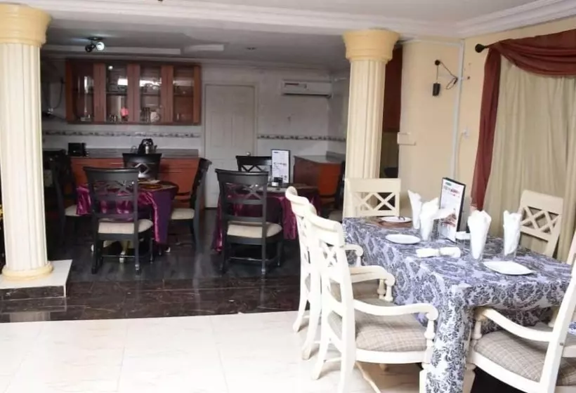 هتل Princess Paradise Suites