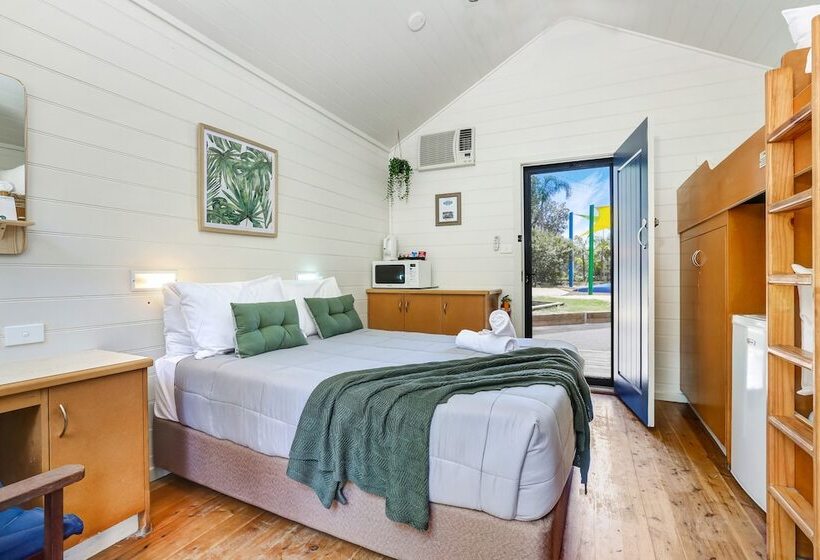 ホテル Seven Mile Beach Holiday Park