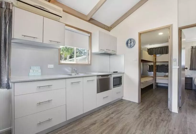 Hotelli Seven Mile Beach Holiday Park