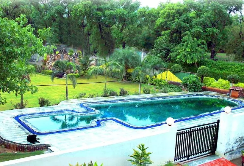 Hotelli Sri Durga Vilas & Resorts