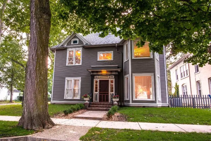 Valparaiso Inn B&b