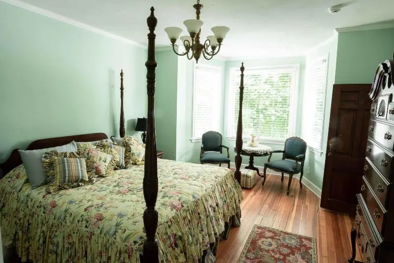 Valparaiso Inn B&b