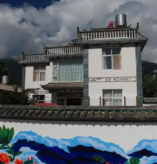 تختخواب و صبحانه Hidden Garden Dali