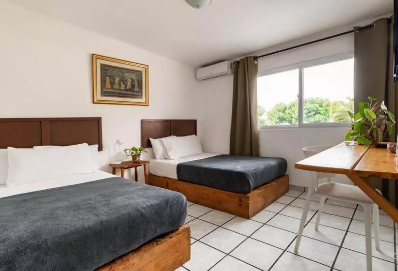 Cinco Hotel B&b