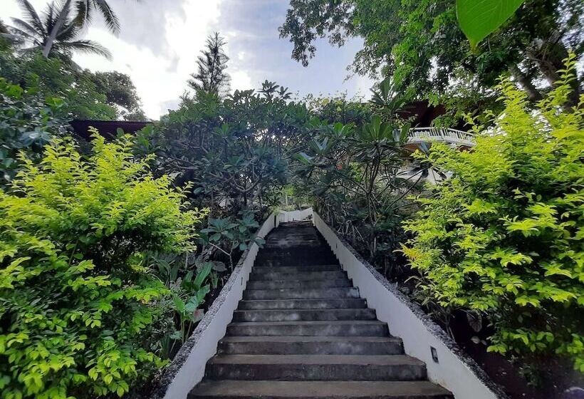 פונדק Tangkoko Sanctuary Villa