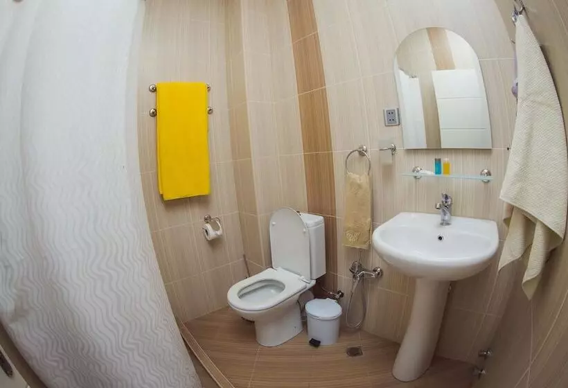 هتل Holiday Village