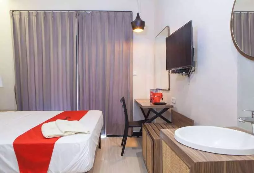 Hotelli Reddoorz @ Wiyung 2