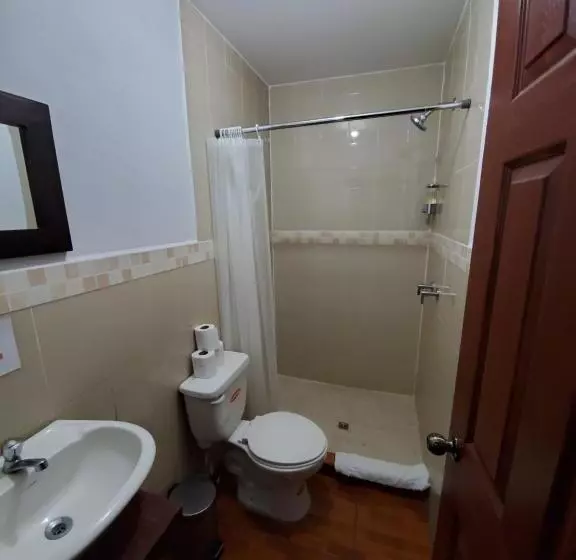 Hotelli & Restaurant Fleur De Lis