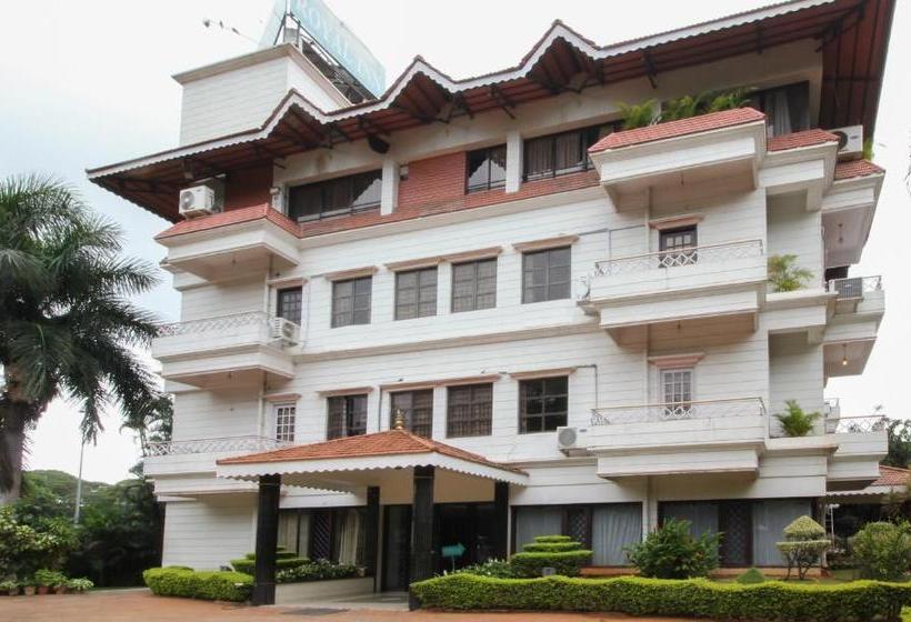 فندق Treebo Trend Royal Inn