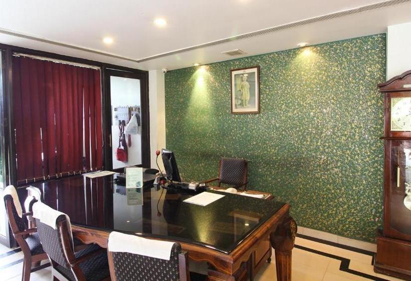 فندق Treebo Trend Royal Inn