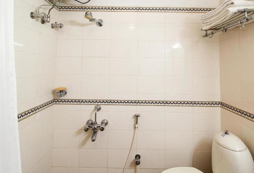 فندق Treebo Trend Royal Inn