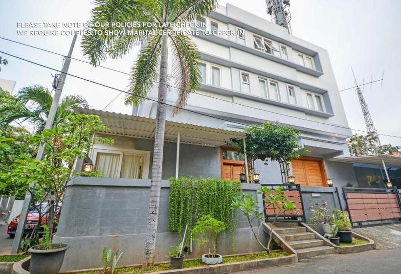 Panzió Zen Rooms Puri Indah Syariah