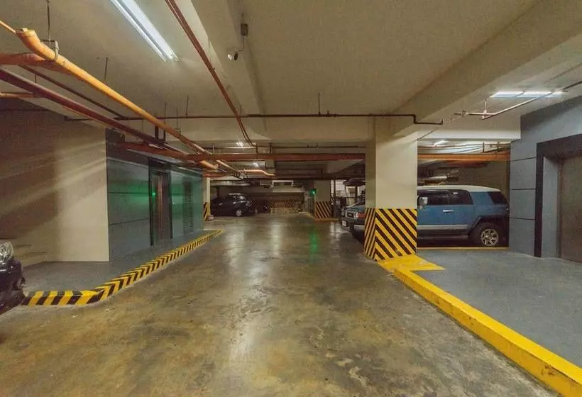 Hotelli Reddoorz Premium @ West Avenue Quezon City