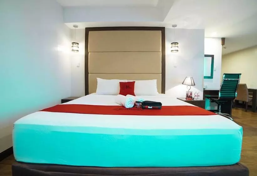 Hotelli Reddoorz Premium @ West Avenue Quezon City