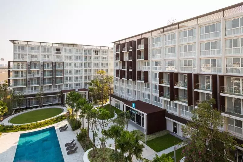 The Idle Hotel And Residence