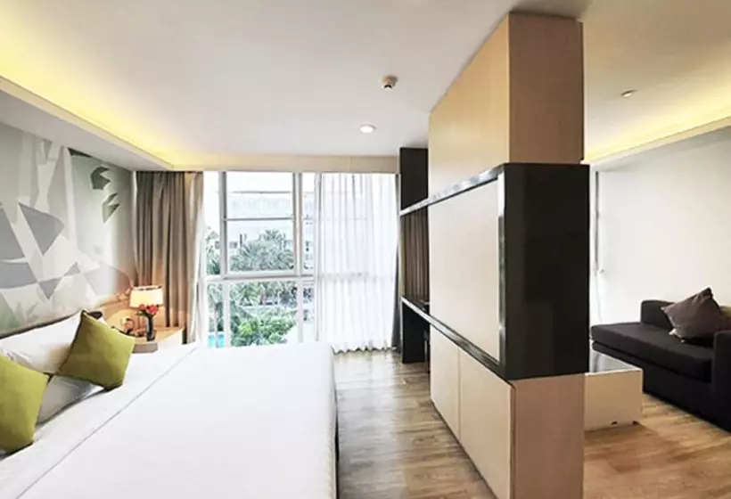 The Idle Hotel And Residence
