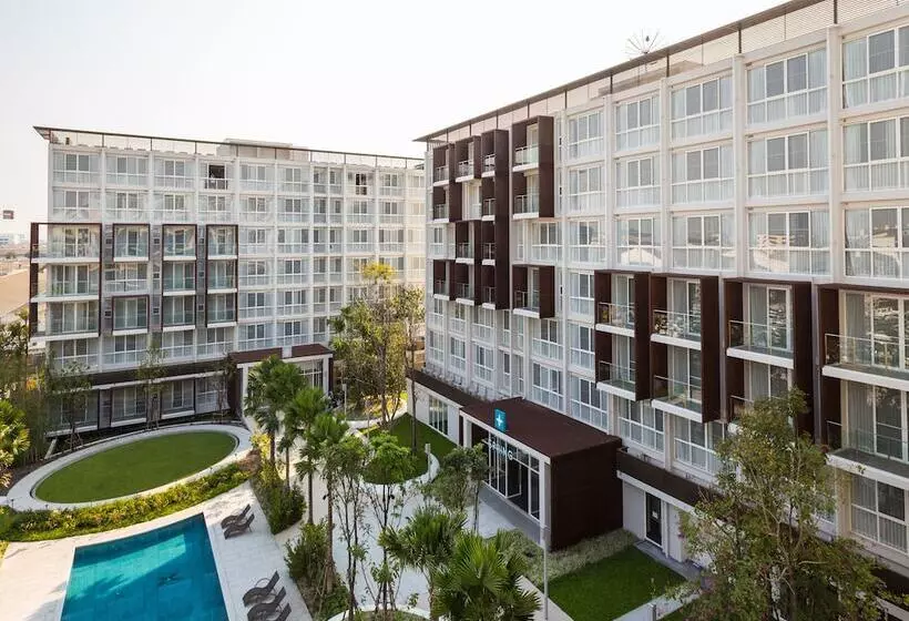 The Idle Hotel And Residence