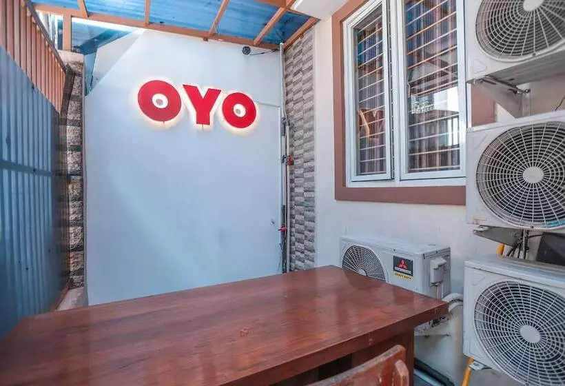 ホテル Oyo 150 Harmoni Residence